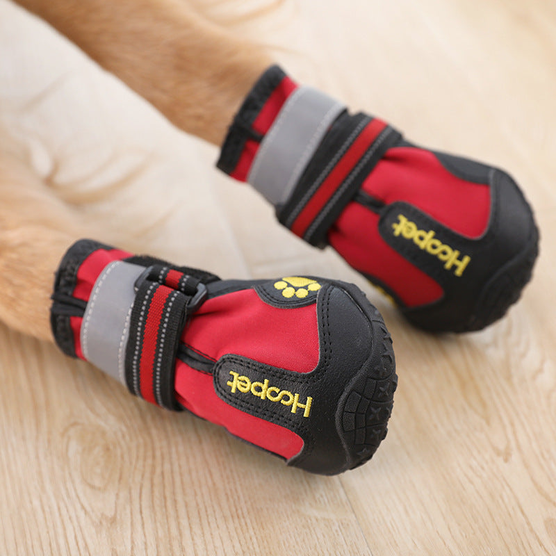 Chaussures imperméables réfléchissantes pour chiens.